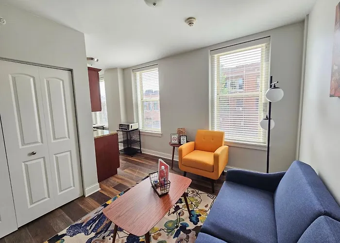Gorgeous And Spacious At The Historic Inman - 200 Champaign